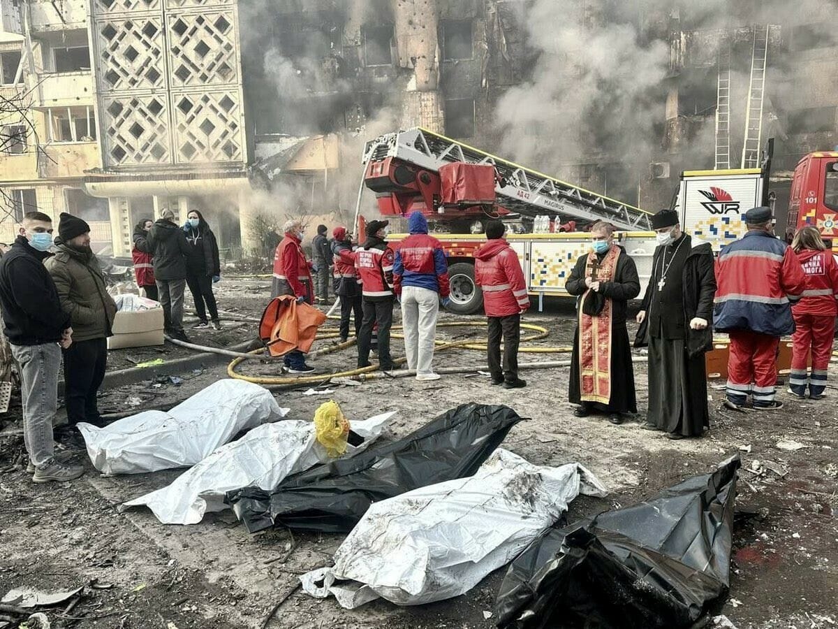 俄羅斯稍早針對捷爾諾波爾的一處民宅也發射飛彈，至少 16 人死亡、 64 人受傷。 圖：翻攝自Ｘ／@NiKiTa_32156
