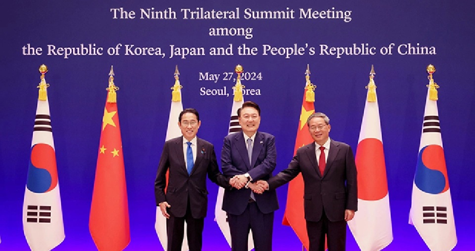 一年一度的中日韓三國領袖會議可能無限期停擺 圖：2024年的中日韓三國領袖會議 翻攝自日本政府官方網站