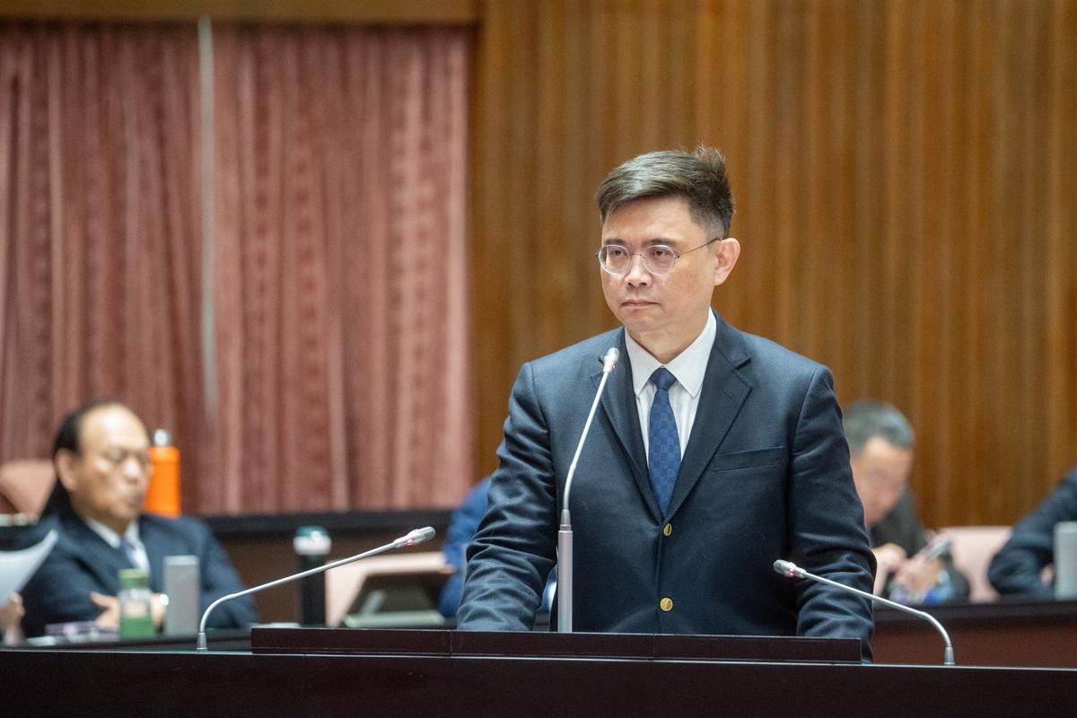 賴瑞隆呼籲國民黨與柯志恩停止獨厚台北、傷害南部，共同支持行政院版才是真正顧高雄。 圖：賴瑞隆辦公室/提供