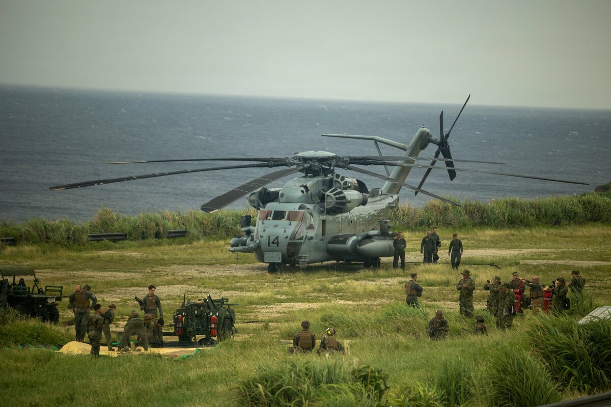 美國海軍陸戰隊第462重型直升機中隊和海軍陸戰隊第172航空支援中隊在距離台灣僅110公里的與那國島上建立了第一個前沿空中加油點。 圖：翻攝自美國海軍陸戰隊的Ｘ