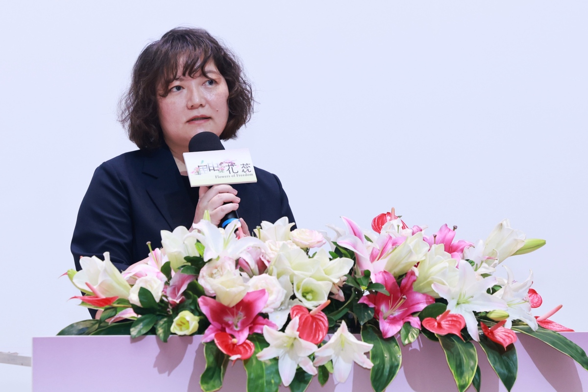 「自由花蕊」常設展開展，鄭南榕基金會董事長鄭竹梅表示，在「中正紀念堂」這個名稱下呈現這個展覽，讓人覺得荒謬，盼這裡可以改為以台灣人為主體的名稱。 圖：文化部提供