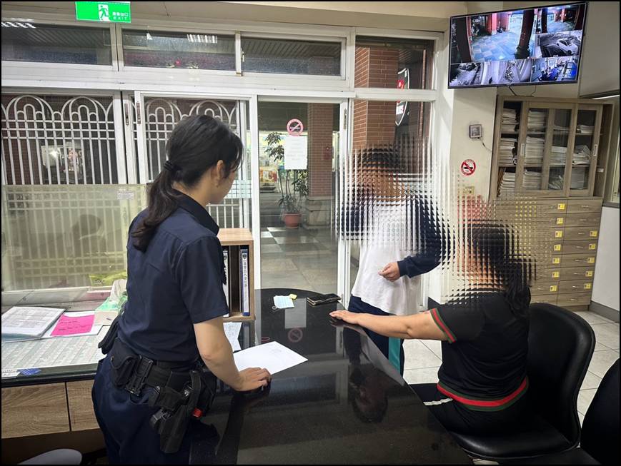 國中生誤信詐團的「網購凍結帳戶」話術，險些受騙。 圖：警方提供