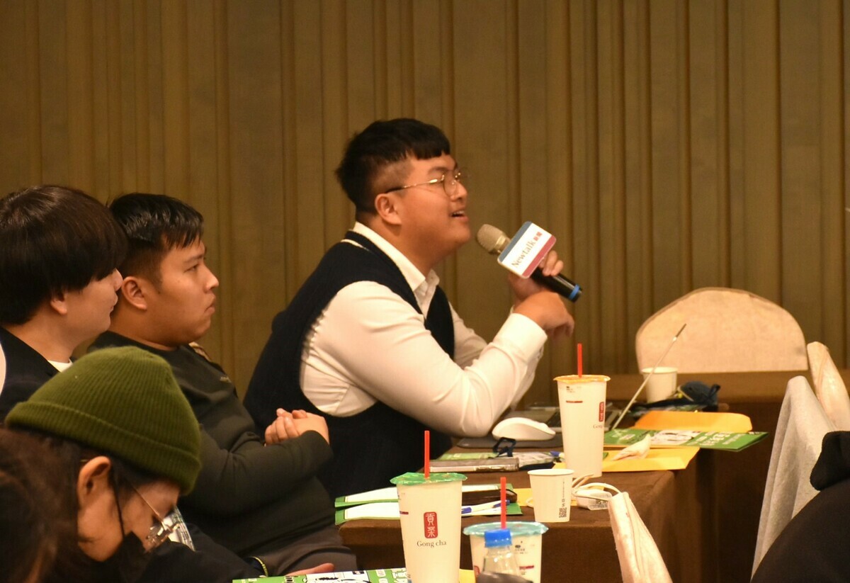學員踴躍向矢板明夫提問。 圖：孫家銘攝