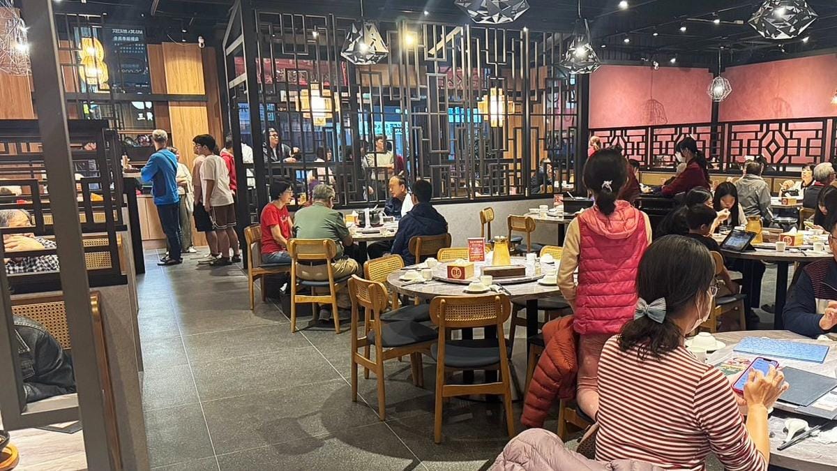 演唱會帶動高雄夜經濟活絡，商務聚餐與深夜續攤的需求日益增加。 圖：孫家銘翻攝