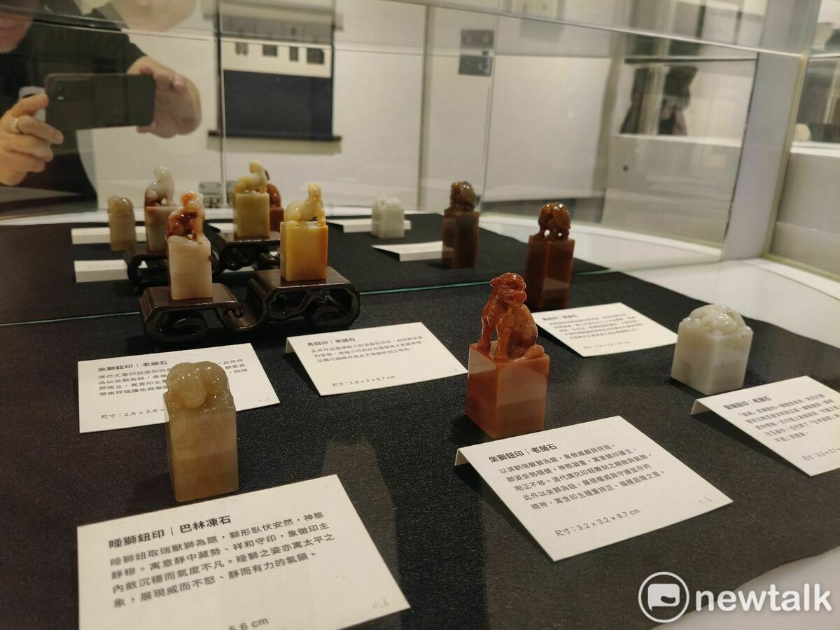 「明宗書篆主題展」將於明宗書法藝術館登場。本屆展覽以「時光印記：書法篆刻中的流逝與永恆」為題，邀集二十餘位港台書法與篆刻藝術家，透過文字、刀痕與印記，探討時間如何被記錄、延續與轉化，精彩可期。 圖：黃博郎／攝