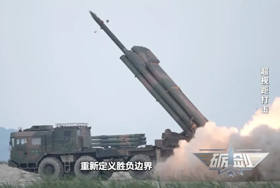 傳此次試射的 PHL-03 遠程火箭炮。 圖：翻攝自騰訊網《边解感》