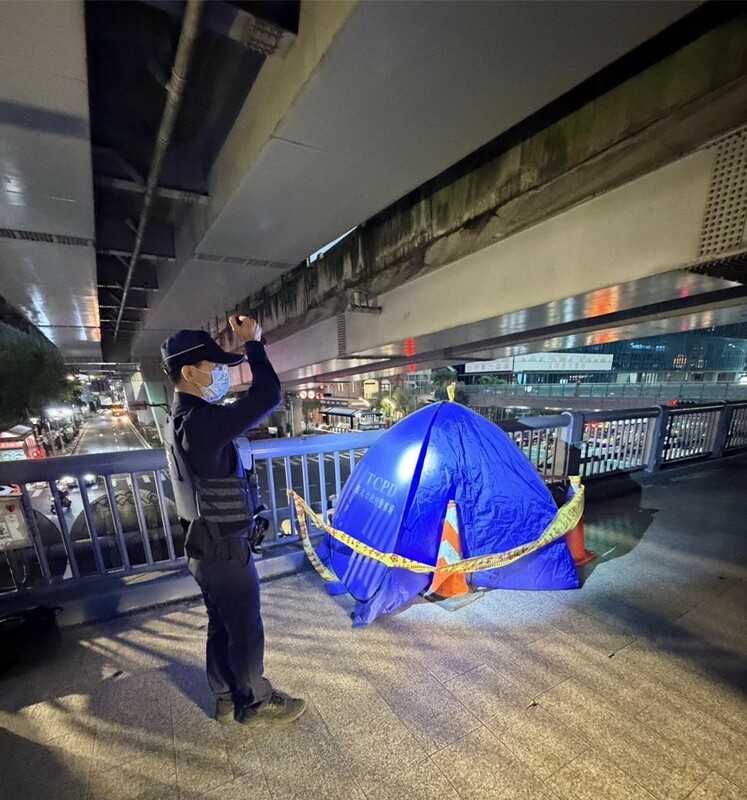 北市一名76歲老翁被發現猝死街頭。 圖：警方提供