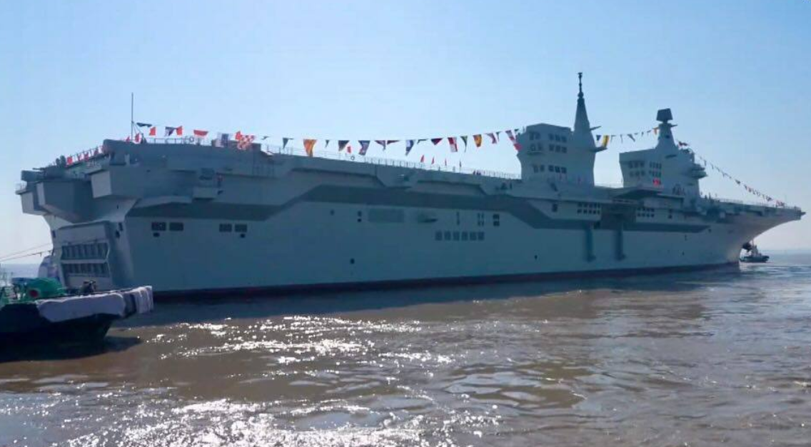 中國解放軍海軍首艘076型兩棲攻擊艦「四川艦」。 圖：翻攝陸網/環球網