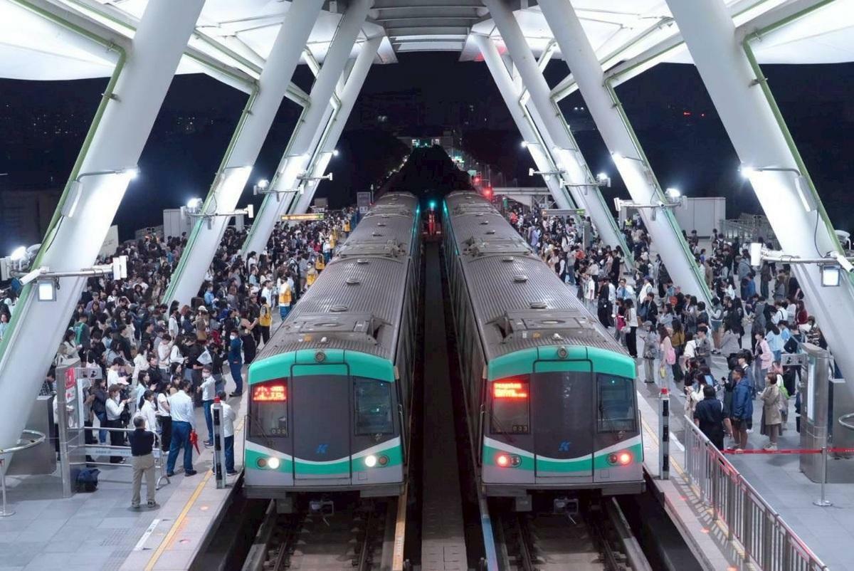 R17世運站頒獎典禮出站人數達3.39萬。 圖：高雄市捷運局/提供