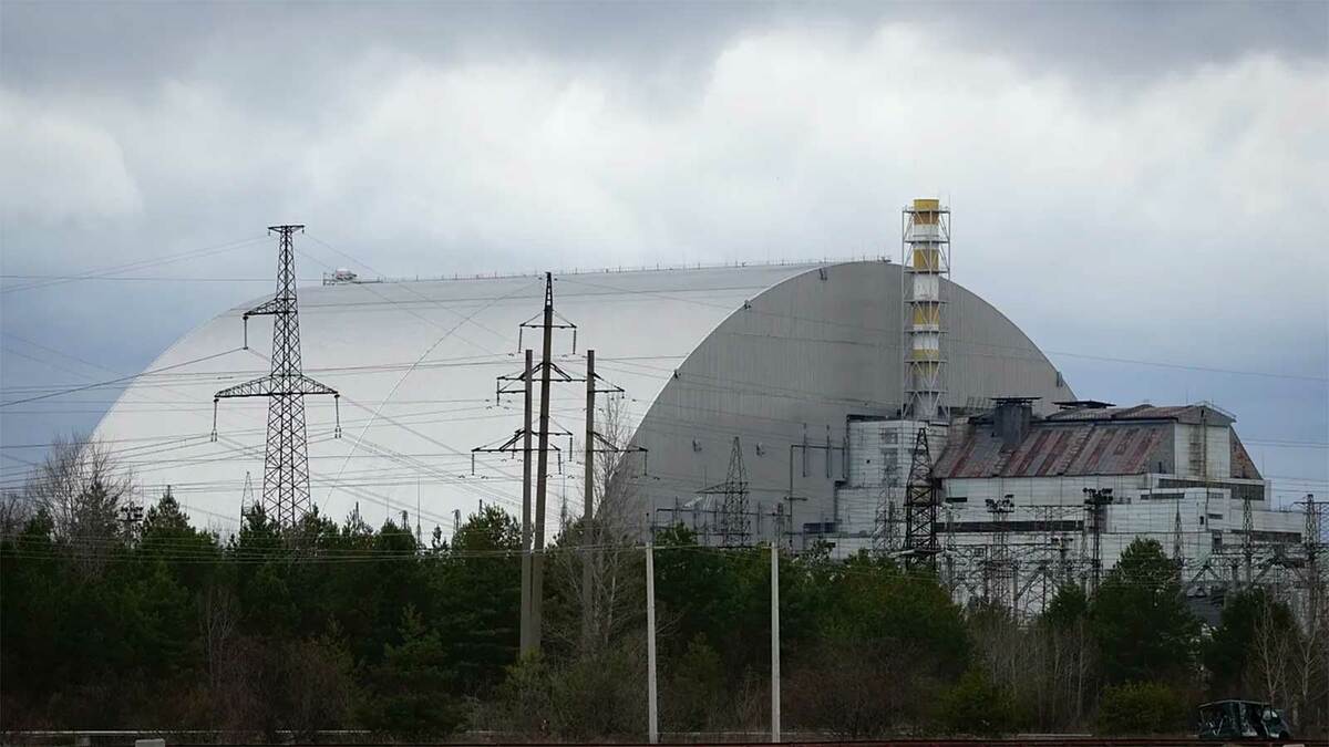 IAEA 在周五聲明中指出，這座巨型鋼結構在襲擊中「嚴重受損」，「已失去其主要安全功能，包括防護能力」。烏克蘭方面指責俄羅斯對車諾比發動了 2 月 14 日的襲擊，但克里姆林宮否認相關指控。 圖:翻攝自X帳號@MOSSADil