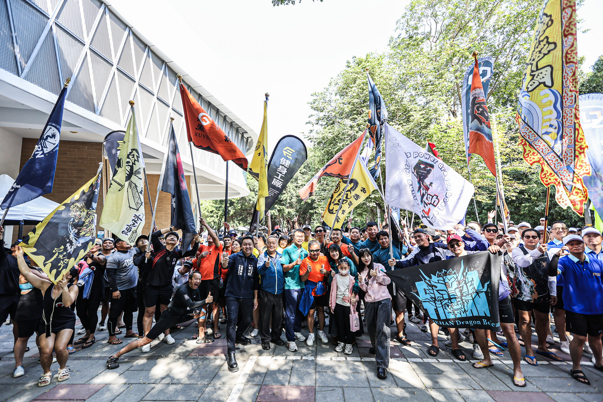 選手們在城市盃龍舟賽場寫下屬於自己的勝利篇章。 圖：高雄市運發局/提供