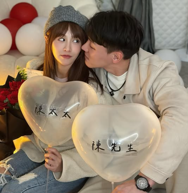 陳晨威宣布向啾啾求婚成功的消息。 圖：翻攝自陳晨威IG