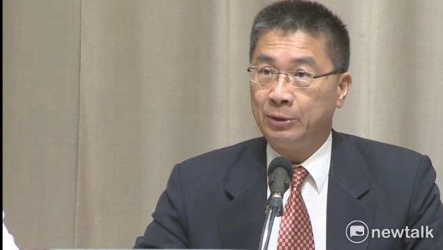 行政院發言人徐國轉述閣賴清德在「加速投資台灣」會議中的裁示。 圖：謝莉慧/攝