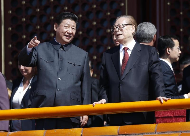 中共書記習近平（左）和前總書記江澤民（右）。 圖 : 翻攝自中新社（資料照）