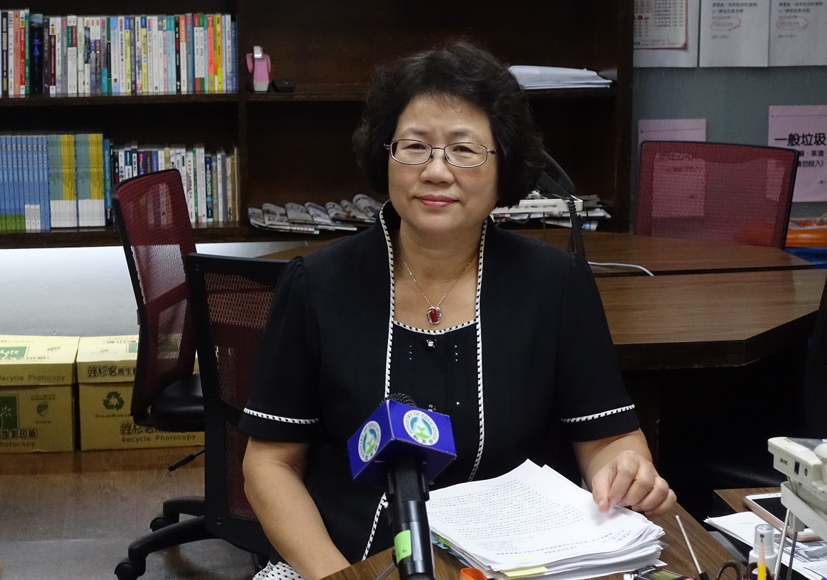 針對國語日報爭議案，教育部終身教育司長黃月麗表示，今（12） 日下午兩點半正式向台北地方法遞狀，申請解除國語日報全體董事職務，並希望由法院指派董事。 圖:教育部／提供