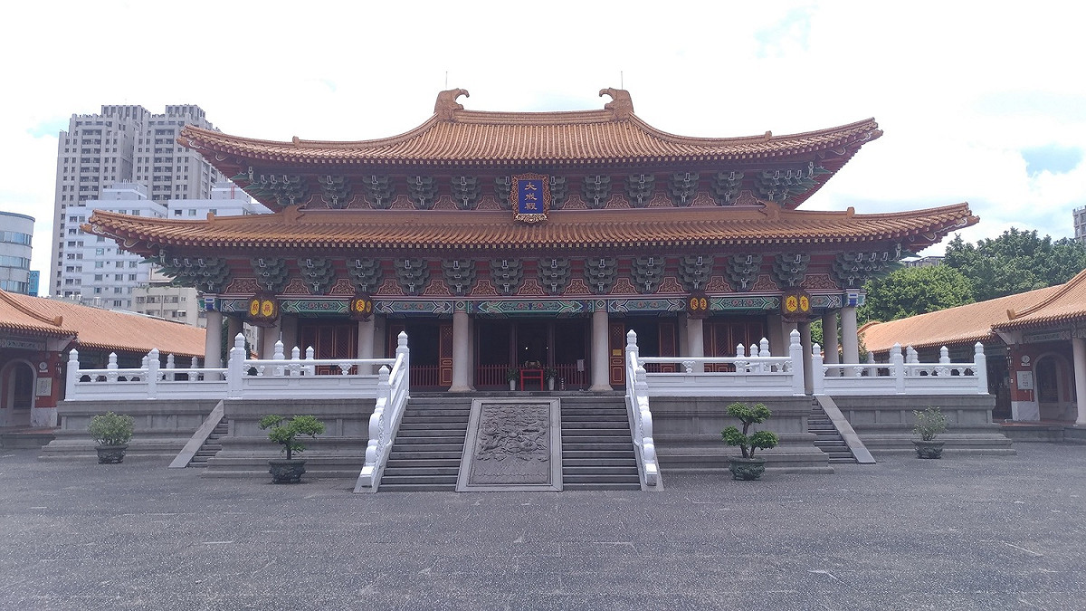 台中市孔廟是台中知名景點之一，近年來也提供多語導覽服務，除了國、台語外，更有英語和日語導覽可供選擇。 圖：台中市孔廟／提供