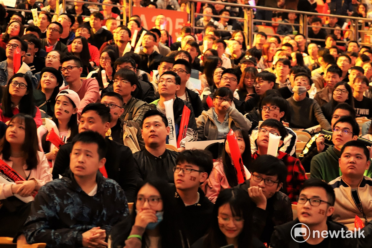 在地主隊粉絲的嘆息聲中，G2拿下此場勝利。 圖：蔡幸秀/攝