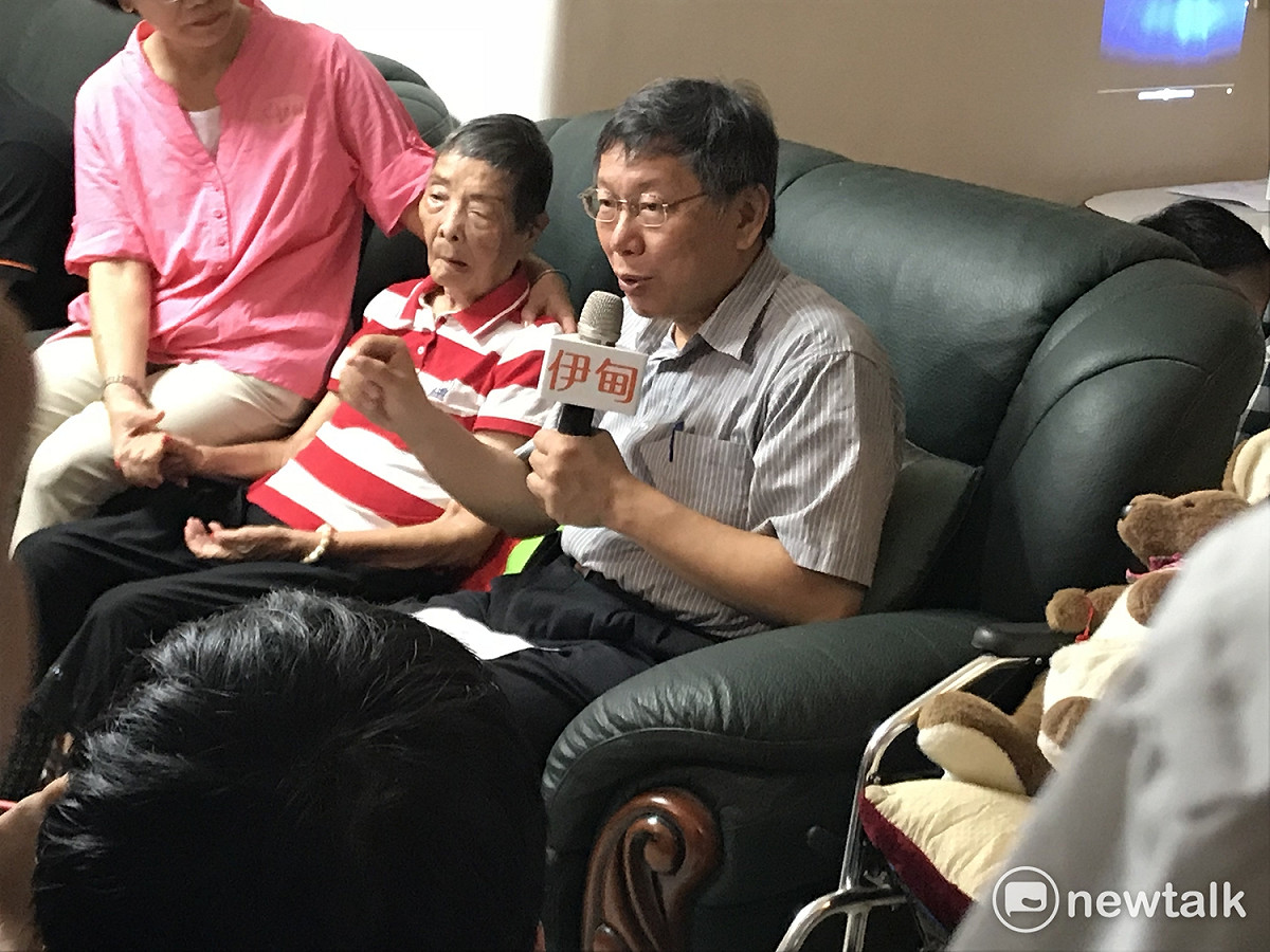 台北市長柯文哲上午出席台北扶老宣導影片首映記者會。 圖：周煊惠 / 攝