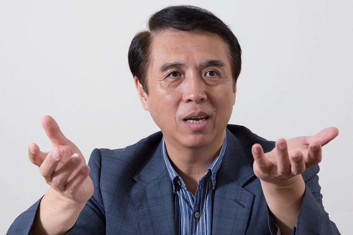 陳學聖說鄭文燦真的很勤勞，但也是三冠王，致詞王，遲到王和跳票王。 圖：王愷/攝