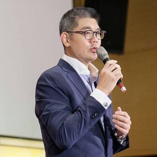 連勝文在臉書上貼文回應，將英文列為第二官方語言，根本「本末倒置」，更批民進黨有執政邏輯常常本末到置的傳統。 圖：取自連勝文臉書