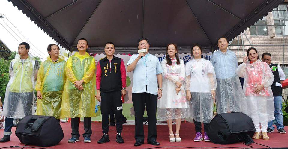 今日包括市議員蔡永芳、市府客家局長蔣絜安、八德區長陳玉明、霄裡玉元宮主任委員段樹文均一同出席。 圖：桃園市政府/提供