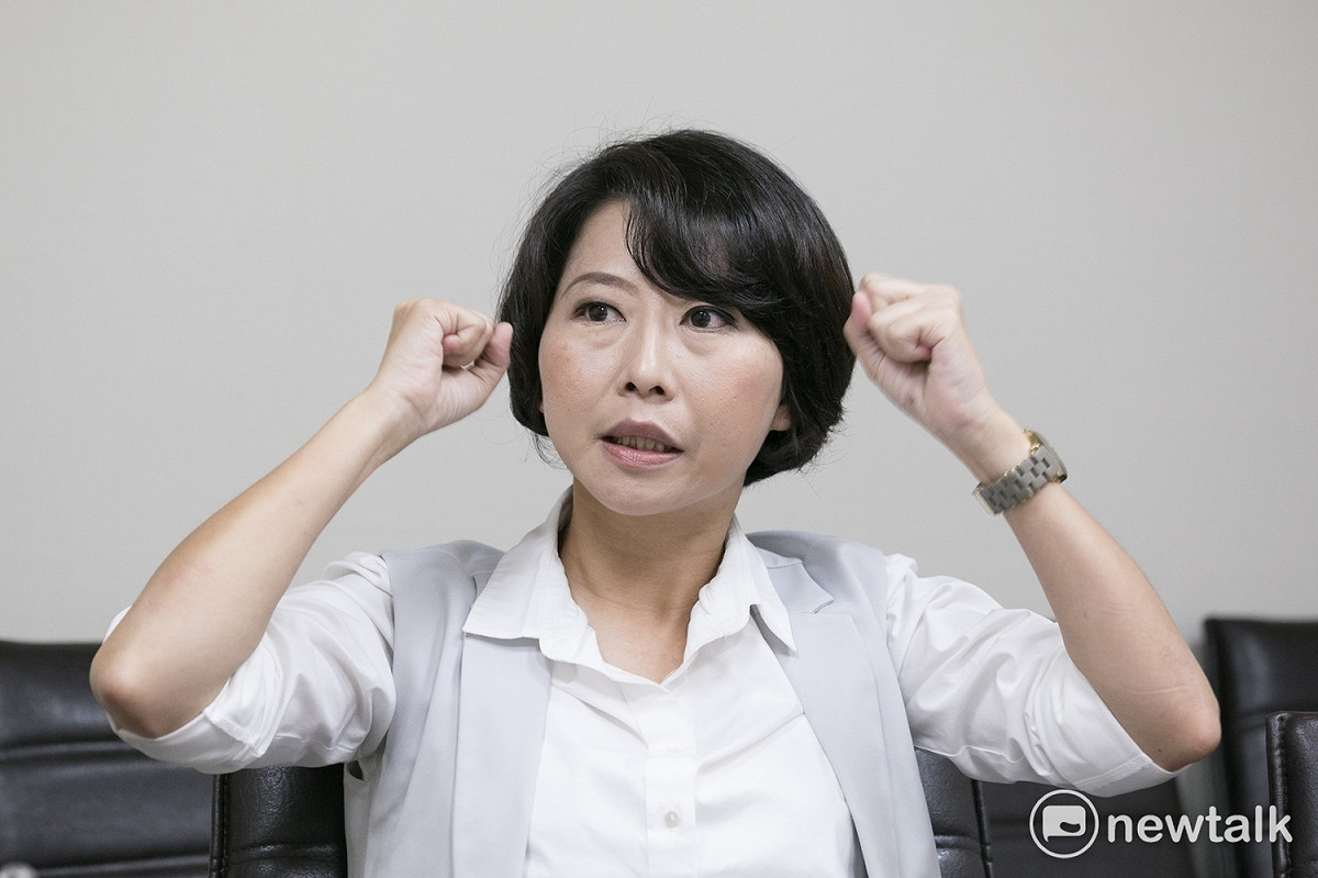 民進黨立委陳亭妃表示，她要推動行動政府，政府就在厝邊。 圖：李佳純/攝