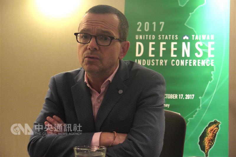 美台商會會長韓儒伯15日說，他認為台灣需要先進空中戰力抵禦威脅，如果美國不能提供F-35戰機給台灣，應提出可行的替代方案。 圖 : 中央社