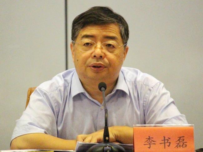 報導指出，李書磊文筆優美，替習近平操刀了多份重要講話稿，尤其是習近平在文藝工作座談會上的講話，引經據典，引發廣泛反響。李書磊今年僅五十三歲，前途不可限量。 圖：翻攝自阿波羅網