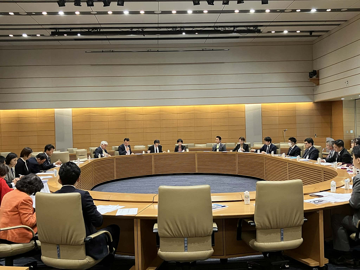 日本國會10日舉行跨黨派國會議員人權外交聯盟全體會議討論中國法律戰 圖：翻攝自日本前眾議員山尾志櫻里的ax