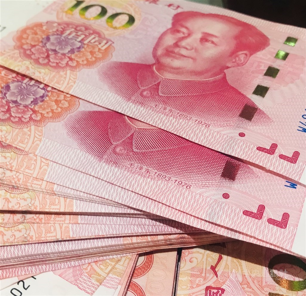金管會統計顯示，金融三業截至今年10月底對中國曝險合計為新台幣7725.02億元，創下歷年新低。（中央社檔案照片）