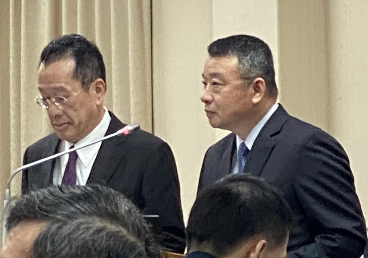 國防部長顧立雄及軍備局長林文祥 圖：林朝億/攝
