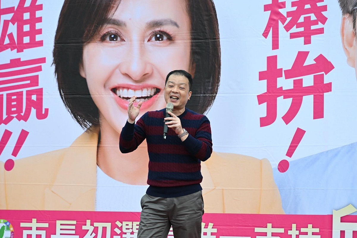 鍾年晃肯定邱議瑩是最了解、也最能無縫接軌市政的人選。 圖：邱議瑩競選總部/提供