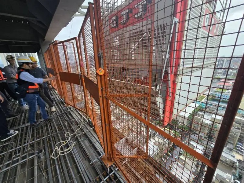 北市仁愛路3段女工人自21樓墜樓身亡。 圖：北市勞動局勞檢處提供