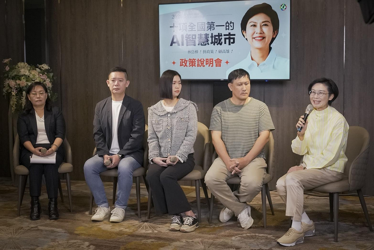 林岱樺(右一)與青農與年輕情侶代表對談。 圖：林岱樺辦公室/提供