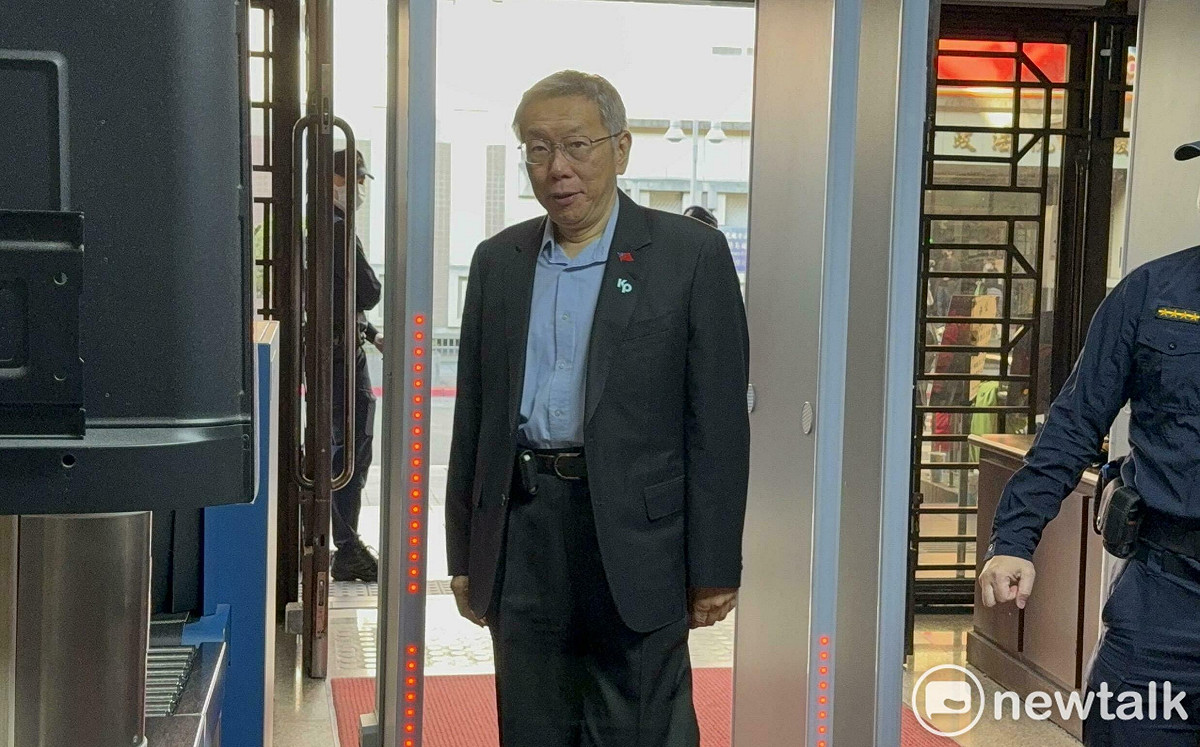 政治獻金絕對沒私用 柯文哲淚提陳佩琪跪著擦地「我們家沒佣人！」