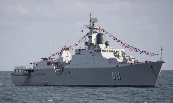 越南近期也派遣軍艦以「航行自由」為由航穿台灣海峽，有專家分析認為，越南可能希望透過台灣相關事務制衡中國，並向日本爭取更多軍事援助。 圖：翻攝自 騰訊網 蘇浩教授