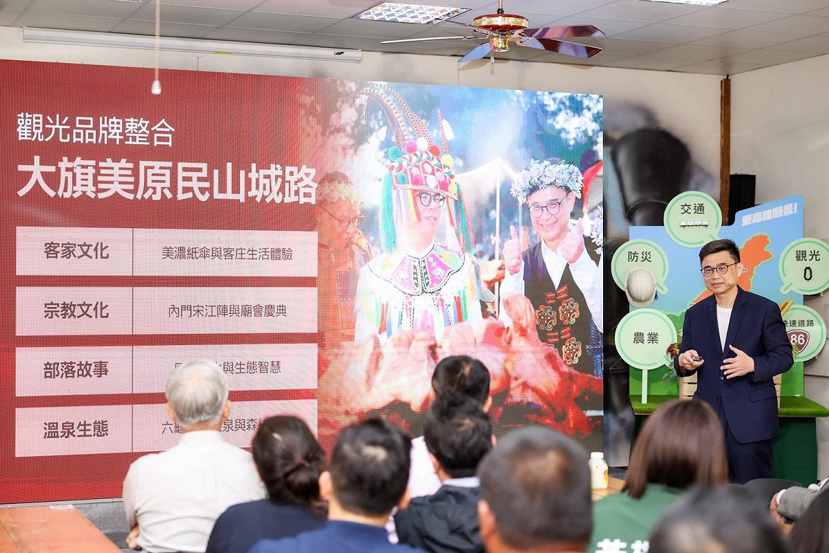 賴瑞隆針對東高雄提出以「高屏溪大河文明再起」為核心，橫跨防災、產業、交通、醫療、生活到永續發展的完整藍圖。 圖：賴瑞隆辦公室/提供