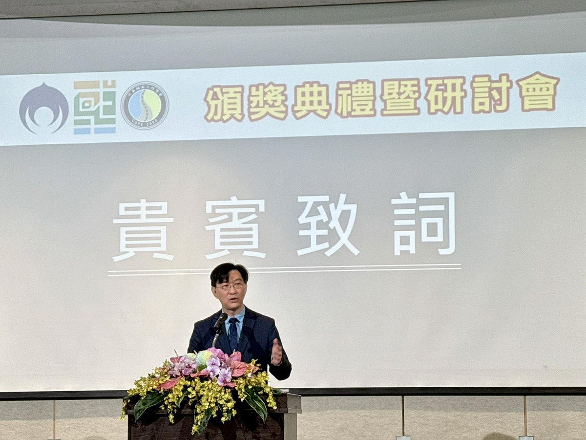 內政部次長董建宏表示，111年迄今，該部共補助地方政府完成287所學校周邊通學環境改善，今年更首度將「學區周邊道路環境及通學安全性」納入單獨考評，希望藉此鼓勵地方政府更積極降低學區交通意外事故風險。 圖：內政部提供