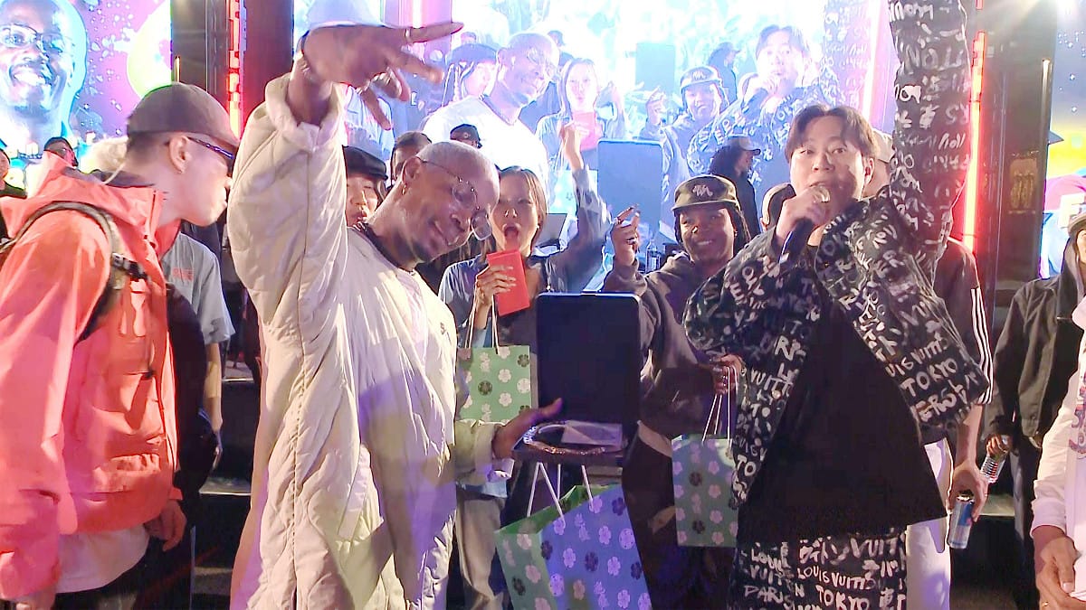 Fabbreezy(左二)憑藉精湛舞技與創意編排奪得冠軍，抱走10萬元大獎。 圖：過癮萬事屋/提供