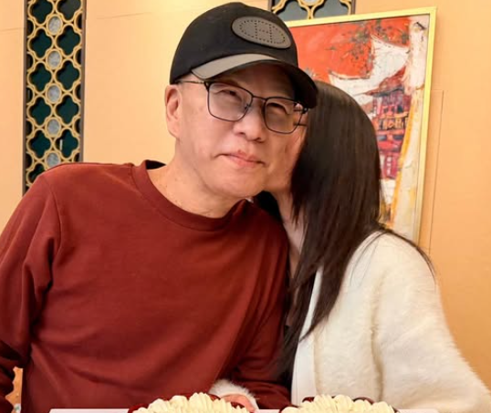 今(24)日是沈玉琳58歲生日，稍早他在社群平台曬出最新近況照，可以看到他整個人暴瘦一圈，但氣色已經恢復不少。 圖：翻攝自沈玉琳的御琳軍FB