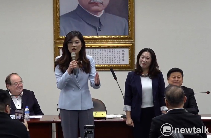 國民黨確定徵召台東縣議會議長吳秀華（圖右）參選2026台東市長。 圖：黃建豪/攝