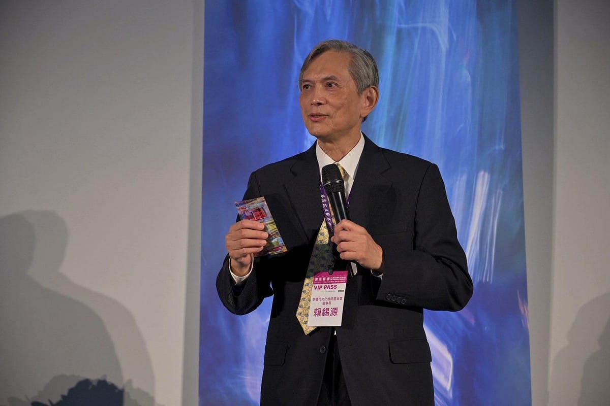夢蓮花文化藝術基金會董事長賴錫源表示，特別選在高雄作為《流光藝境》視覺藝術首展的出發點，是極其珍貴而美好的緣份。 圖：夢蓮花文化藝術基金會/提供