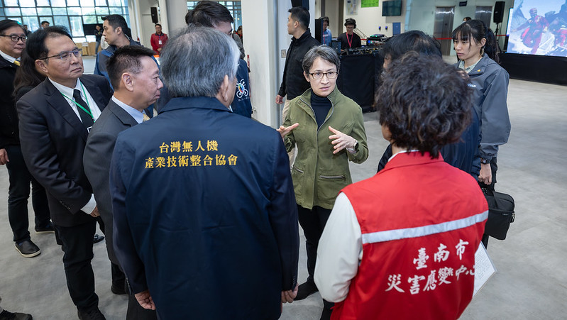 蕭美琴說期盼未來持續運用科技輔助人力，降低災害對國人的傷害。 圖：總統府提供