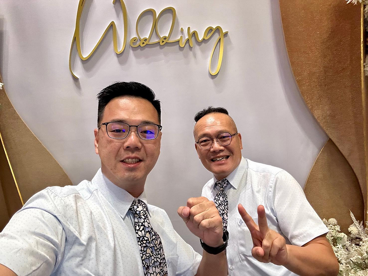 吳宗學（左）表示，議員陳成添已經指定他為接棒人。 圖：吳宗學/提供