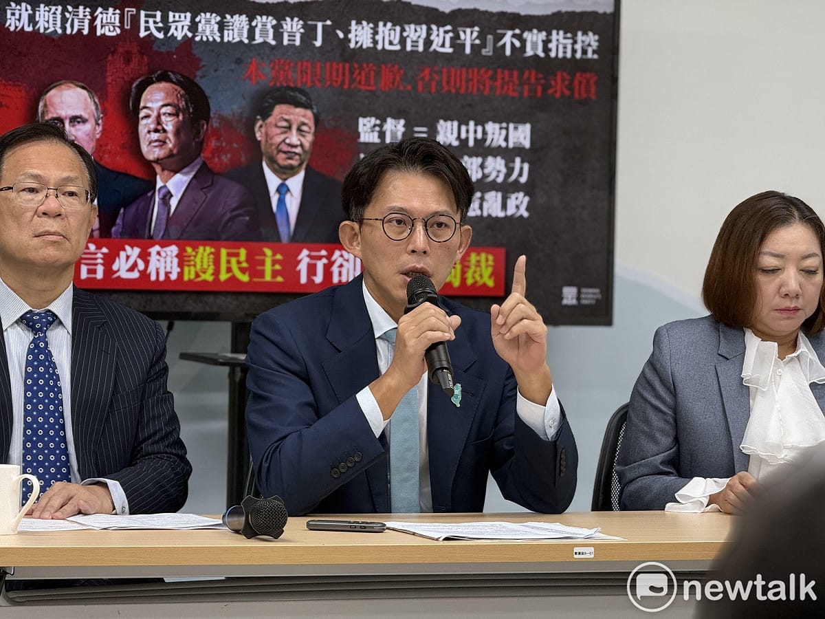 民眾黨主席黃國昌（中）。 圖：周煊惠 / 攝