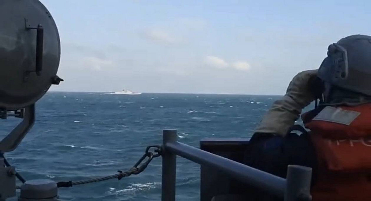 國軍監控共艦安陽艦（599）畫面（田單軍艦拍攝）。 圖：國防部提供（資料照）