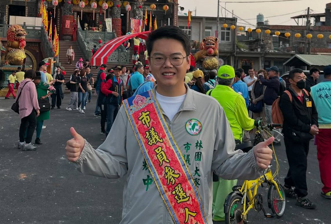張耀中轟柯志恩不但沒有道德勇氣把話說清楚，還試圖把習近平的鍋往賴清德身上砸。 圖：翻攝臉書