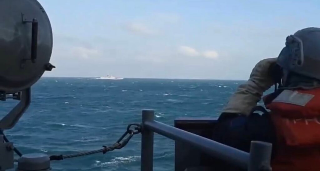 中共29日宣布對台軍演，國防部披露海軍田單軍艦監控共艦畫面。 圖：國防部提供