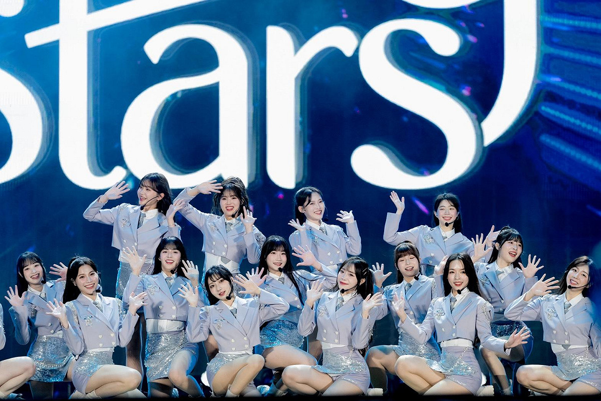 台鋼雄鷹WING STARS啦啦隊熱力演出。 圖：高雄市政府/提供