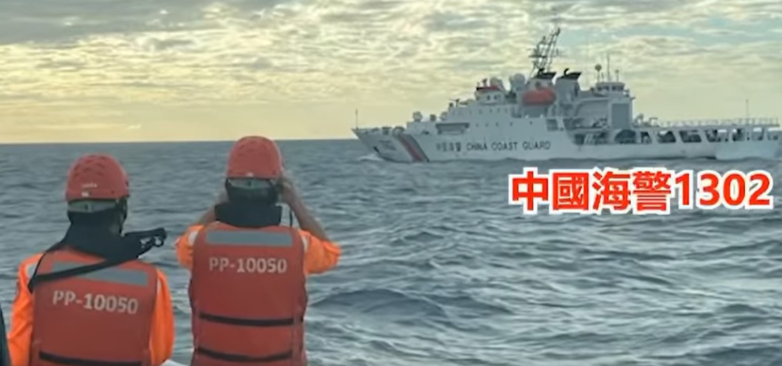 海巡署偵獲14艘中國海警船並一對一監控驅離。 圖：海巡署提供